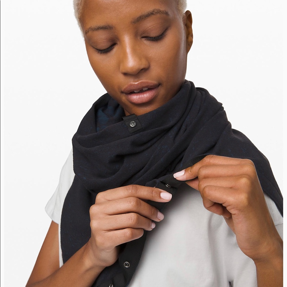 Lululemon Vinyasa scarf